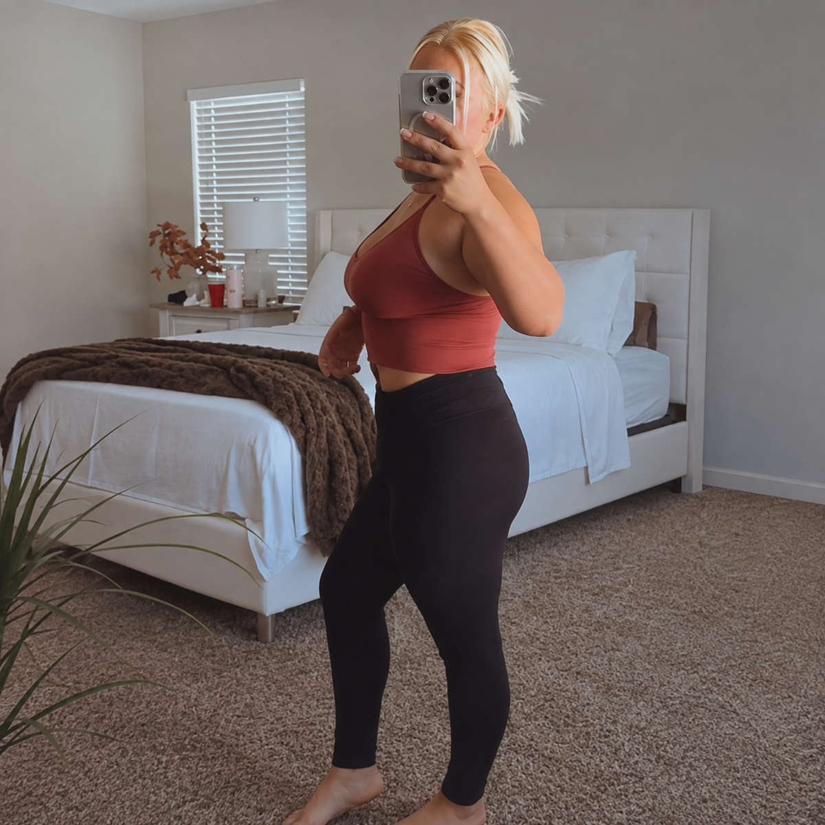 Nia T