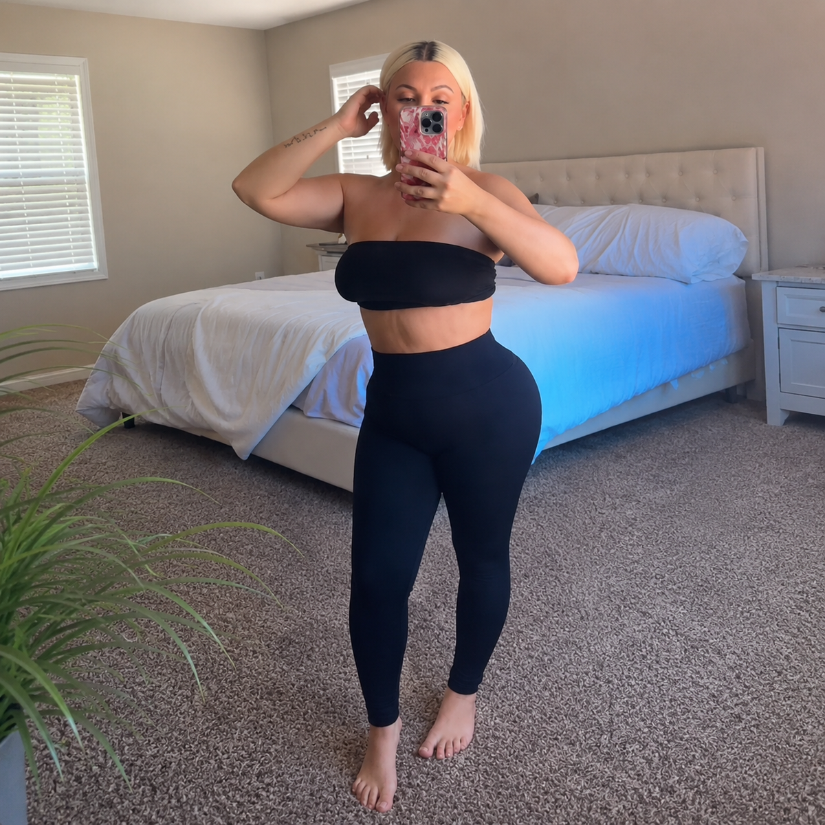 Nia T